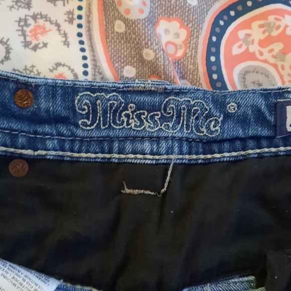 Clothes - Picture 5 of 5